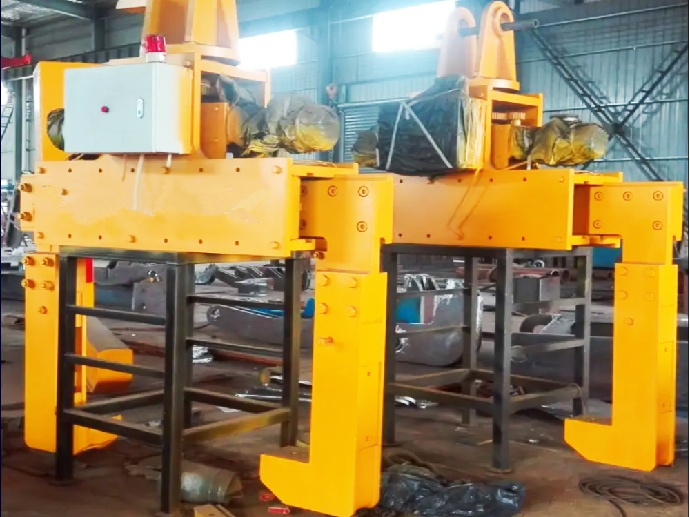 電動水平螺桿式臥卷提升機(jī)