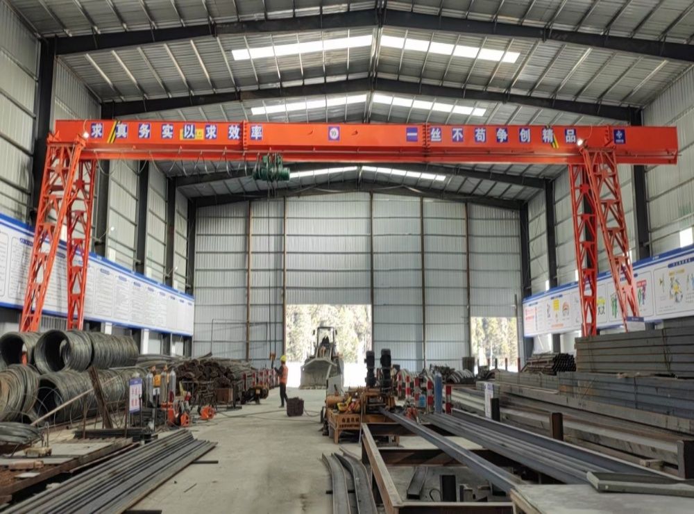 新疆起重機(jī)、MH型1~32噸電動單梁門式起重機(jī)、龍門吊廠家、價格