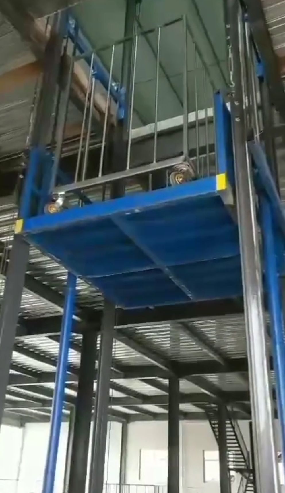 液壓升降機(jī)、鏈條導(dǎo)軌式升降平臺(tái)