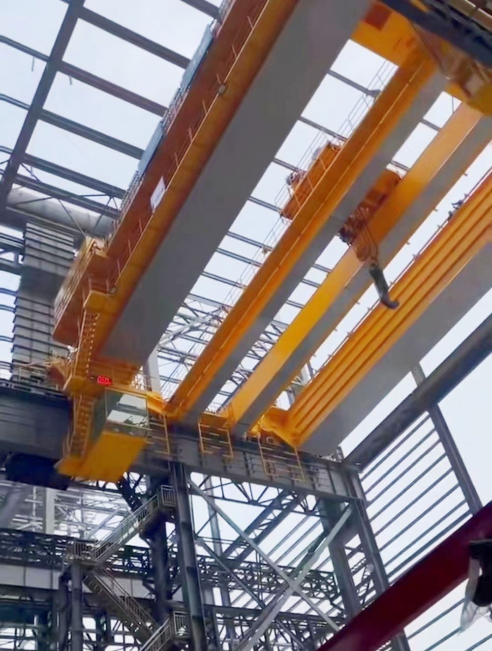福建冶金吊、四梁鍛造起重機、YZ/YZS型鑄造橋式起重機