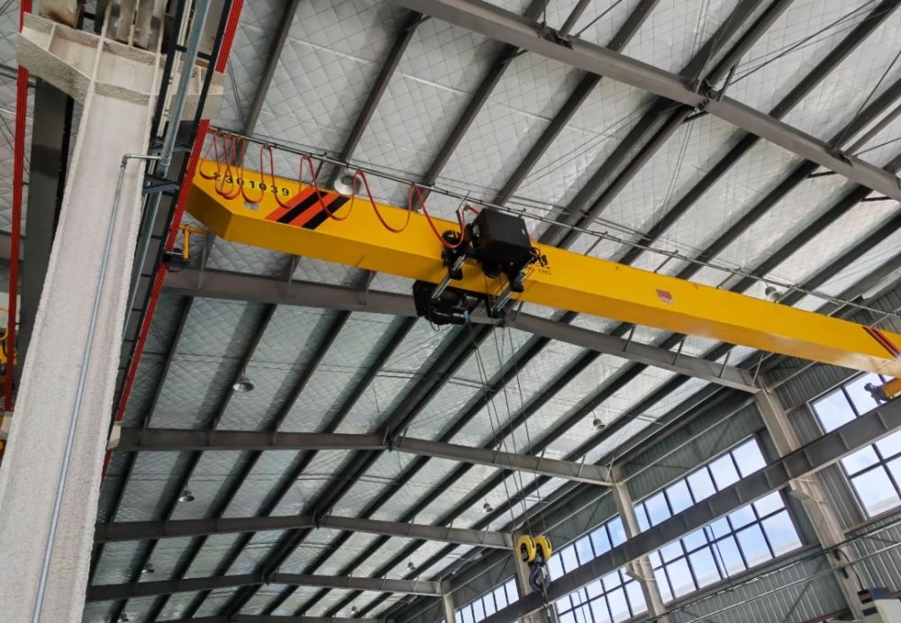 鎮(zhèn)江歐式電動(dòng)單梁起重機(jī)、飛馬起重機(jī)廠家直銷