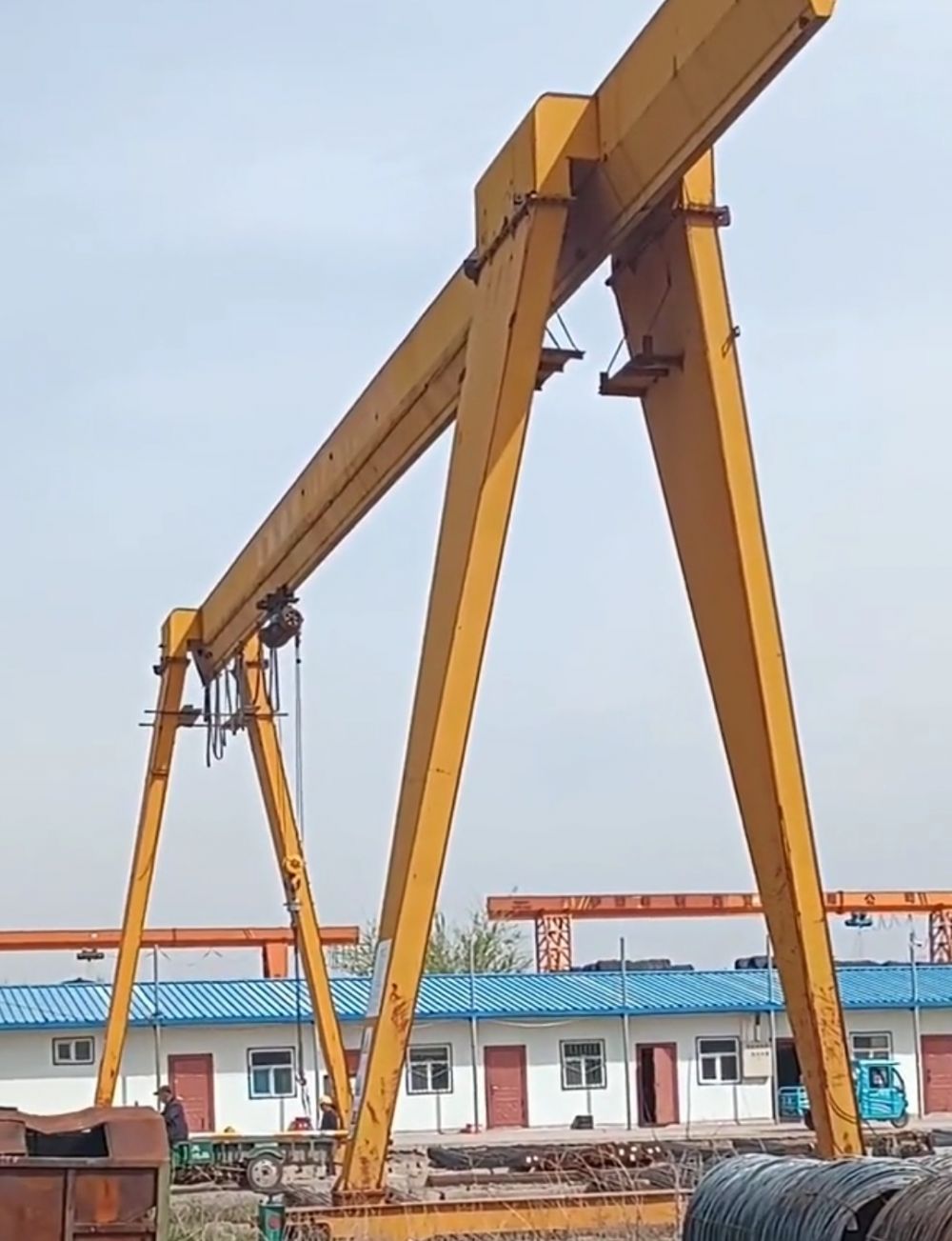 廣東清遠(yuǎn)龍門吊、MH型電動(dòng)單梁門式起重機(jī)