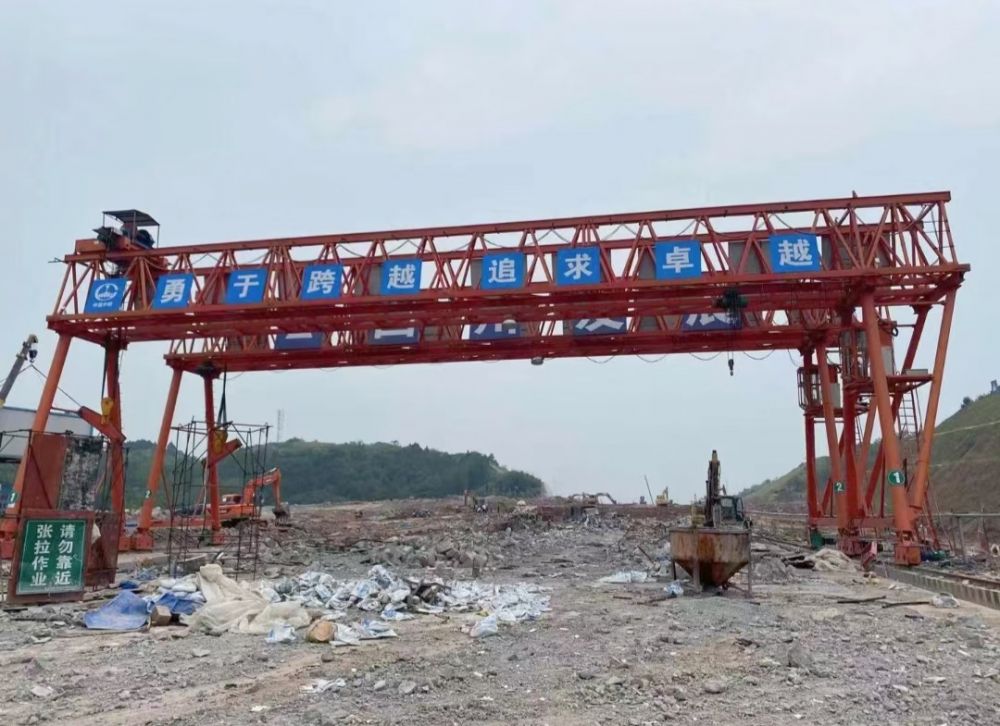 提梁機(jī)、路橋門機(jī)、MG型桁架門式起重機(jī)廠家、價格