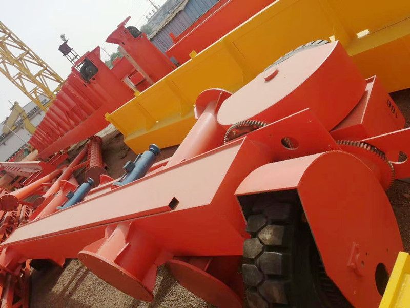 博利路橋90t起升高度8米輪胎式提梁機